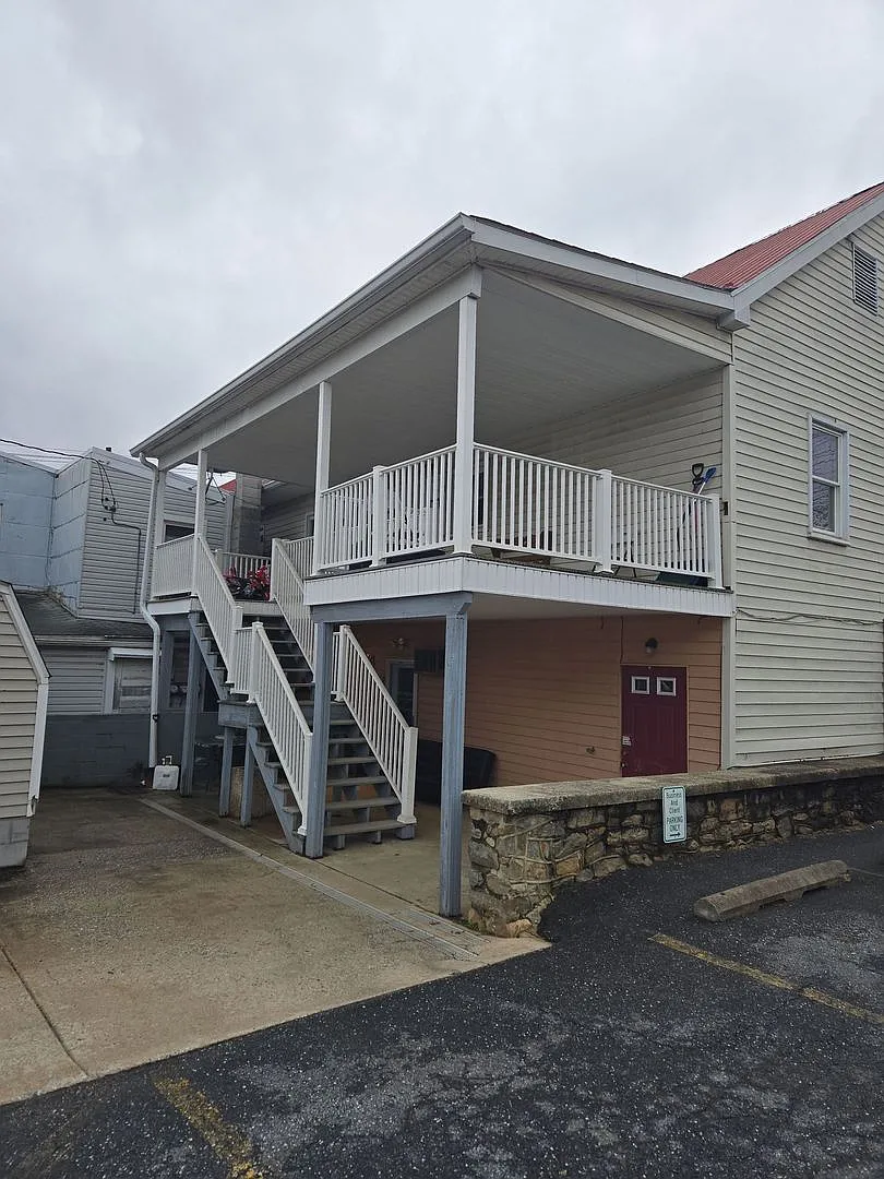 2-6 N Church St, Residential — Photo 1