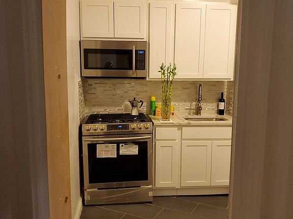 4th image of 1001 Anderson Ave APT 12