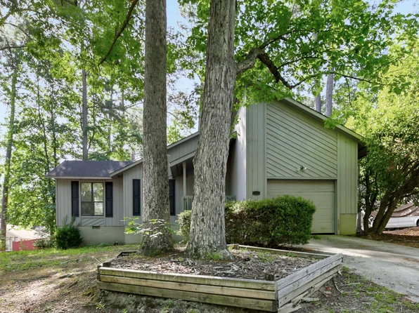 5939 Dalton Rd, Fayetteville, NC 28314
