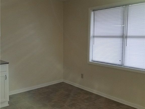 5th image of 700 N Roberts Ave APT 104C