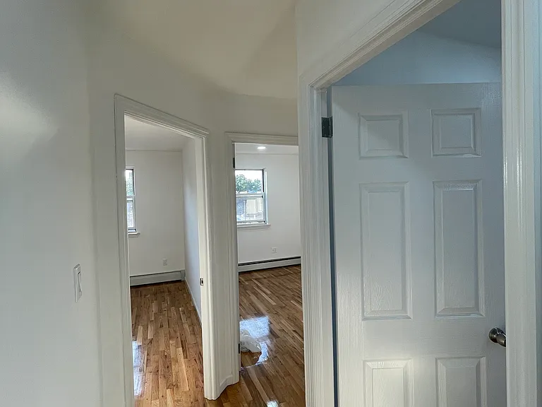 138 Bay 49 St #3 — Photo 8