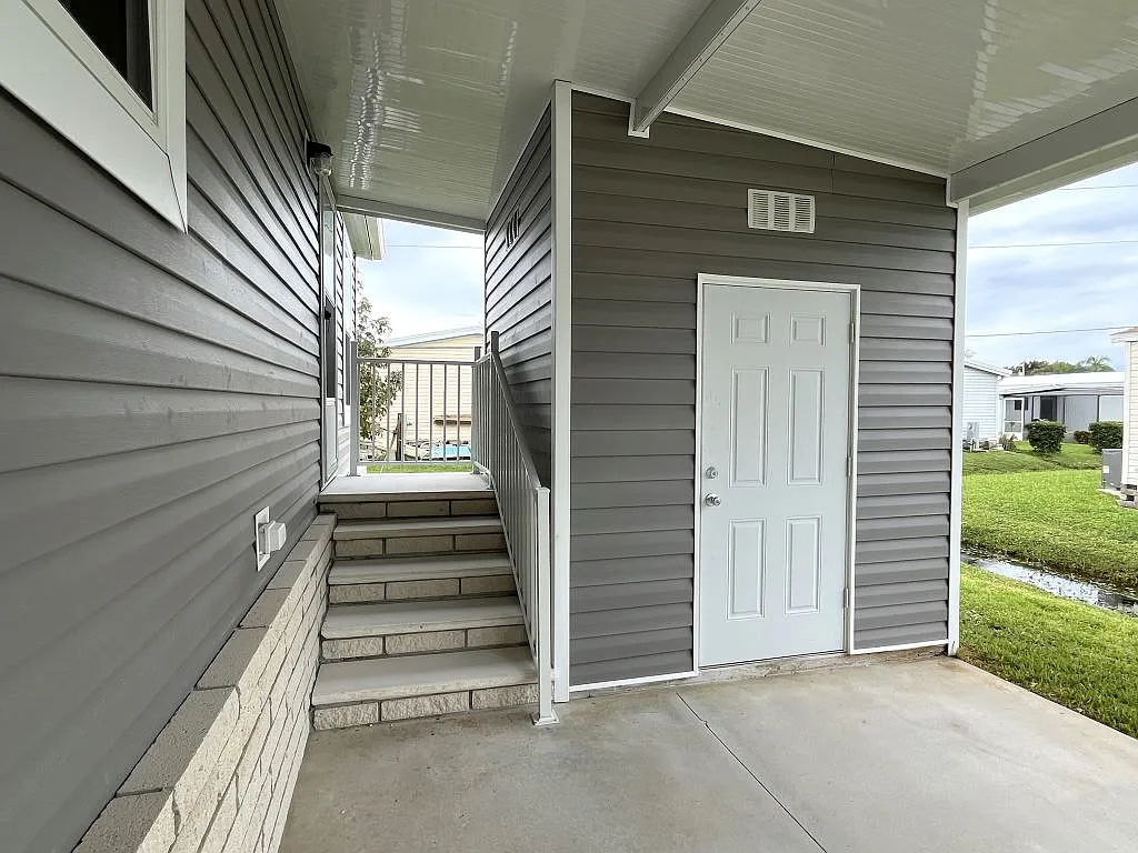 3 bed, 2.0 bath, 1355 sqft, $1,150 — Photo 4