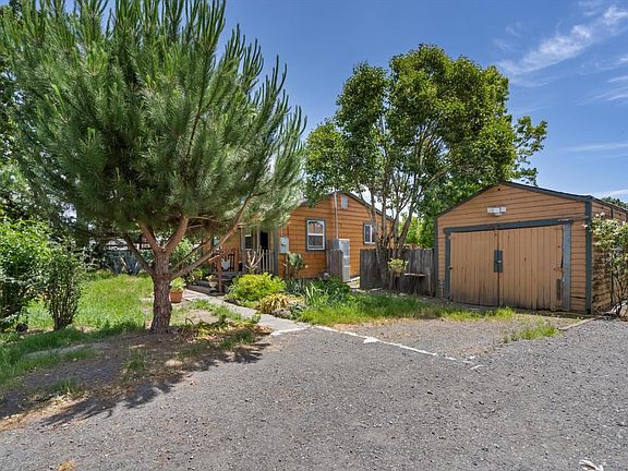 2nd image of 3966 Golden Gate Avenue