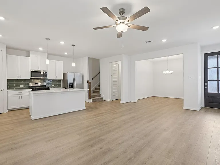 404 Sunrise Ranch Dr — Photo 5