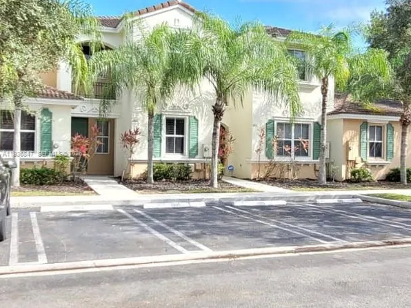 1005 NE 42nd Pl, Homestead, FL 33033