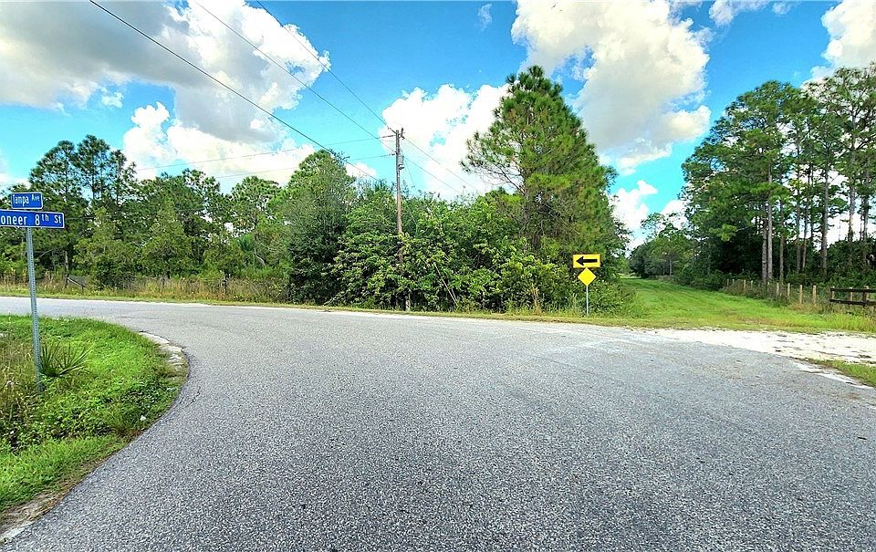 2nd image of 800 Sweetwater Ave