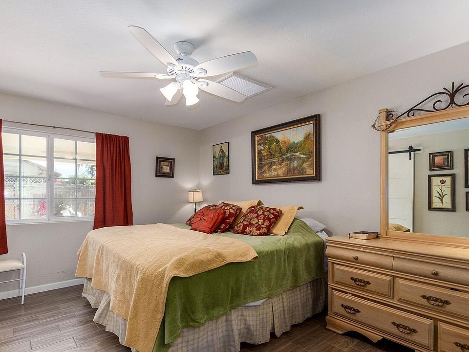 2nd image of 2343 W Paradise Ln