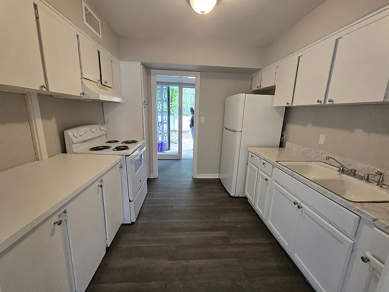 3701 Wesley Dr — Photo 64