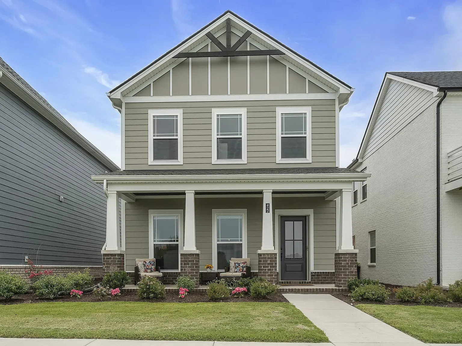 4 bed, 2.5 bath, 1693 sqft, $3,500 — Photo 1