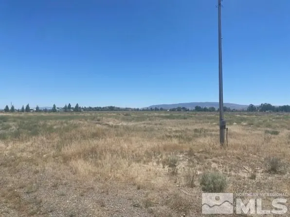 1255 E Fir St, Silver Springs, NV 89429