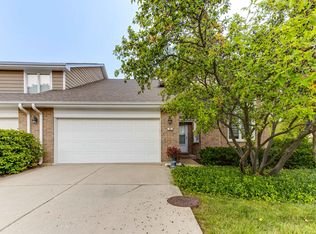 86 Woodstone Dr, Buffalo Grove, IL