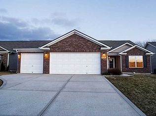 6133 Green Glade Dr, Whitestown, IN 46075