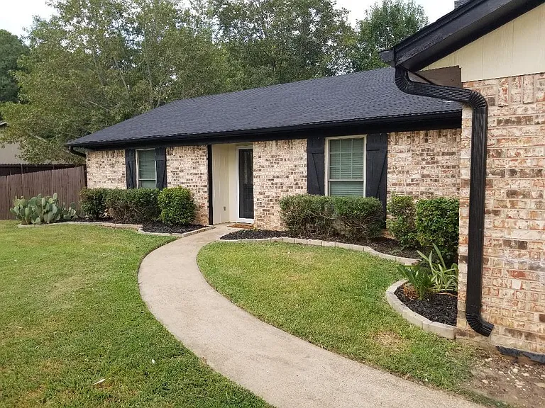 306 Patty Ct — Photo 4