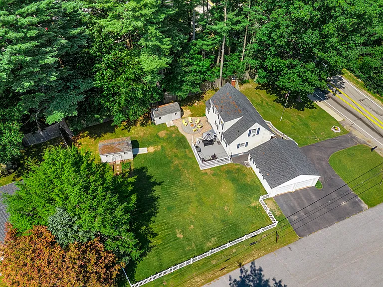 6 Elwyn Rd — Photo 48