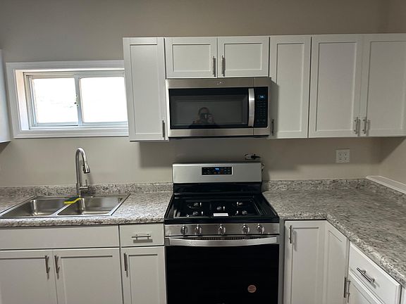 5th image of 1725 N 20th Ave APT 1