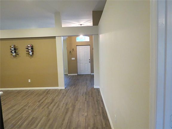 3rd image of 8075 102nd Ave