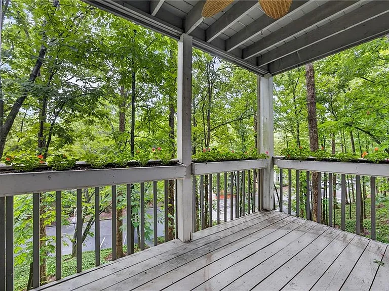 123 Warm Springs Cir — Photo 12