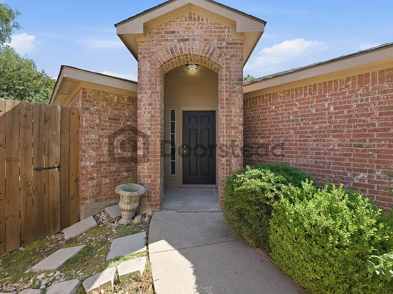 4909 Mountain Ridge Ln — Photo 5