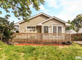 1513 Fisher St, Pekin, IL