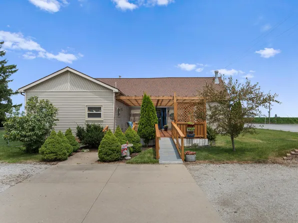 899 County Road 100 E, Ivesdale, IL 61851