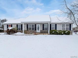 270 Derek Dr, Hawk Point, MO 63349