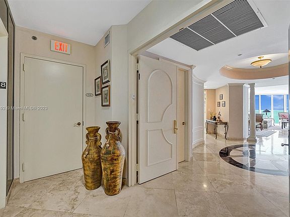 3rd image of 19333 Collins Ave APT 1108