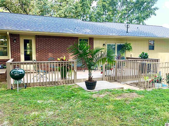 3rd image of 286 Tara Ct