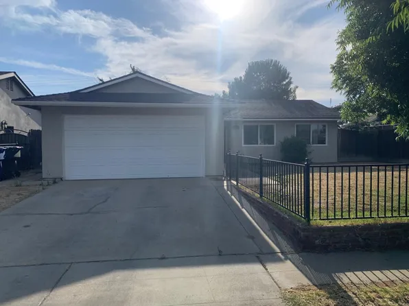 2472 S Whitney Ave, Fresno, CA 93725