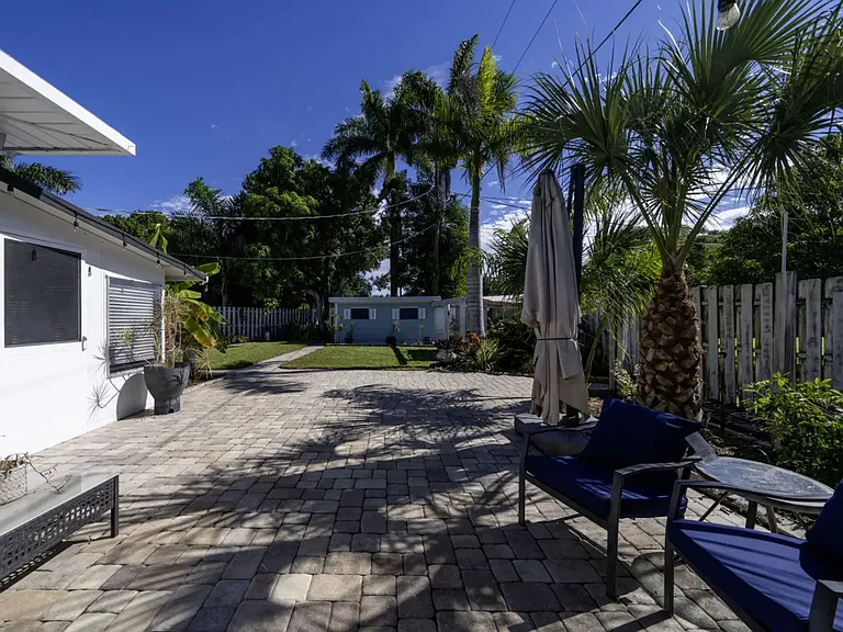 4464 E Riverside Dr — Photo 12