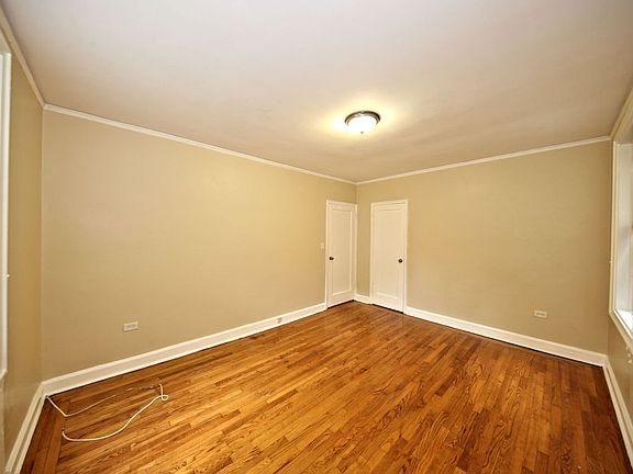 5th image of 115 Larchmont Acre #Apartment