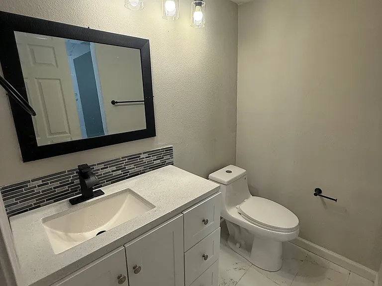 7215 Holly Hill Dr #104 — Photo 83