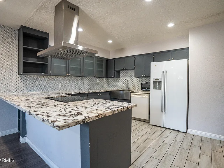 3844 W Lupine Ave — Photo 17