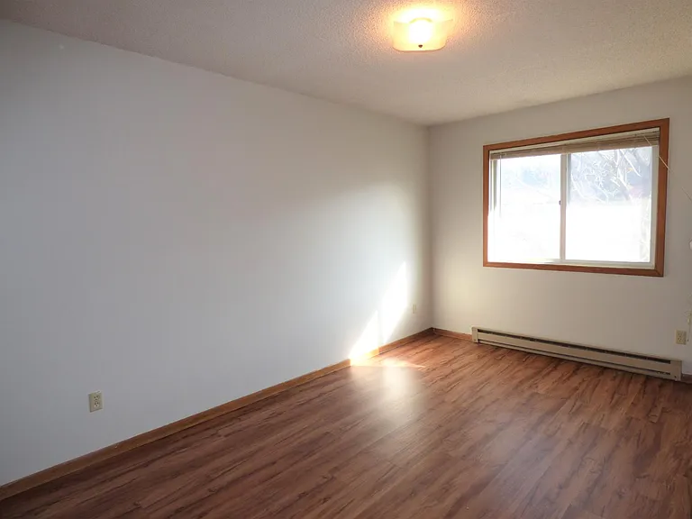 2604 4th Ave NE #9 — Photo 4
