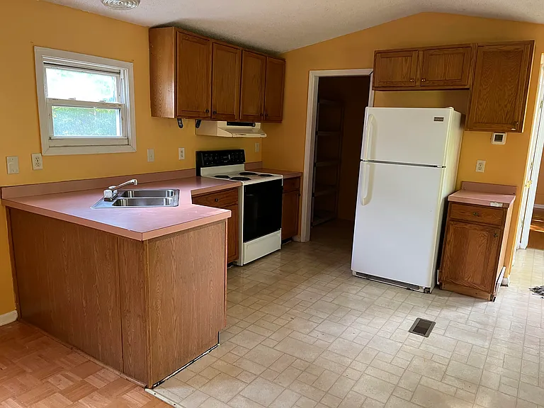 8301 Wild Rose Dr #3 — Photo 2