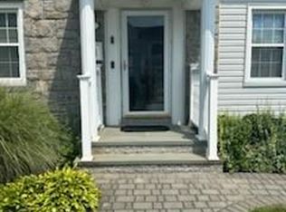 7 Hopatcong Ave, West Hempstead, NY 11552