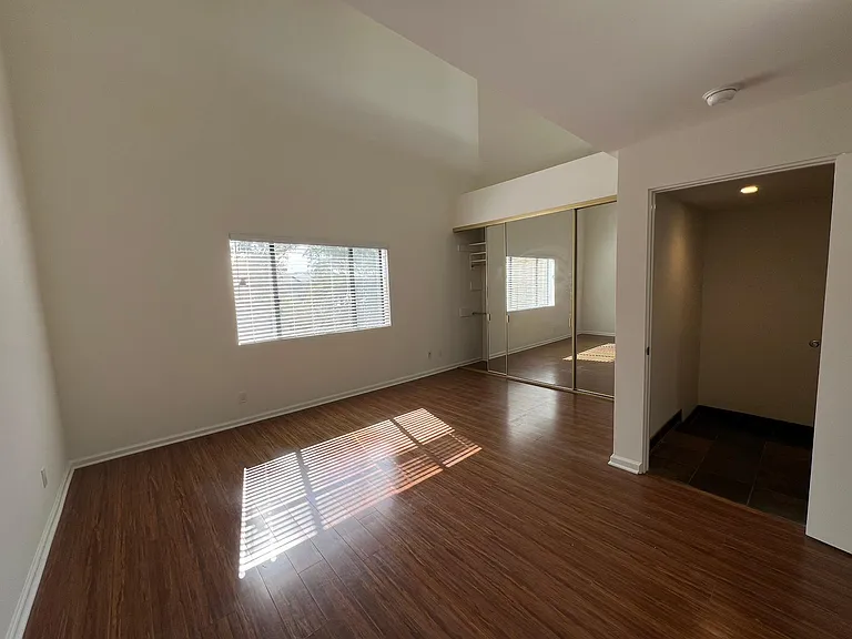 27 Outrigger St #2 — Photo 16