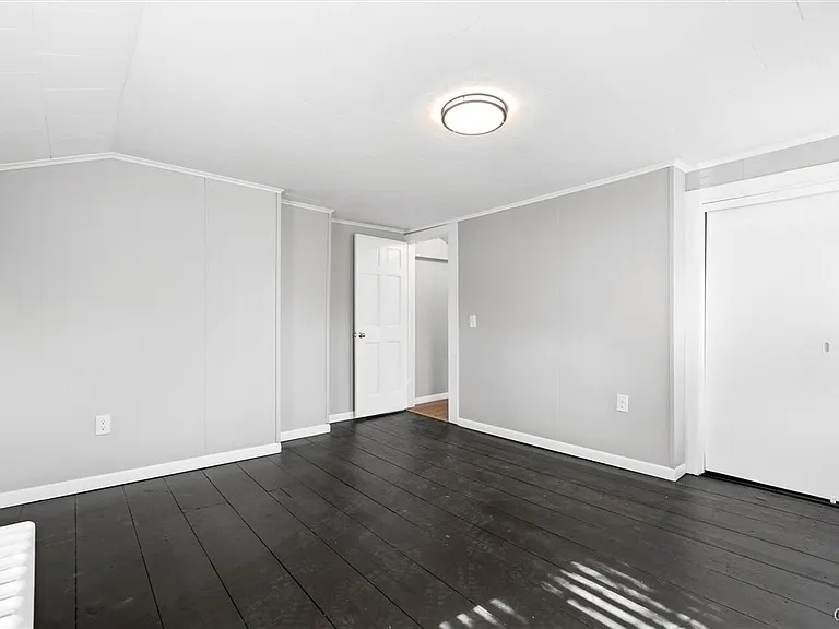 19 Camp St #2 — Photo 13