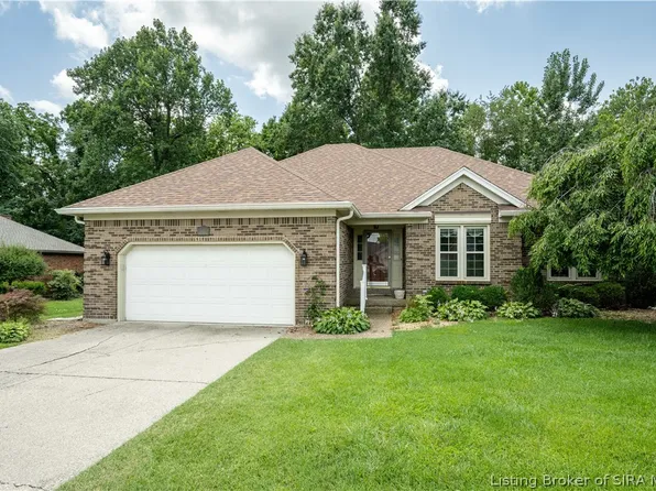 8411 Plum Run Drive, Sellersburg, IN 47172