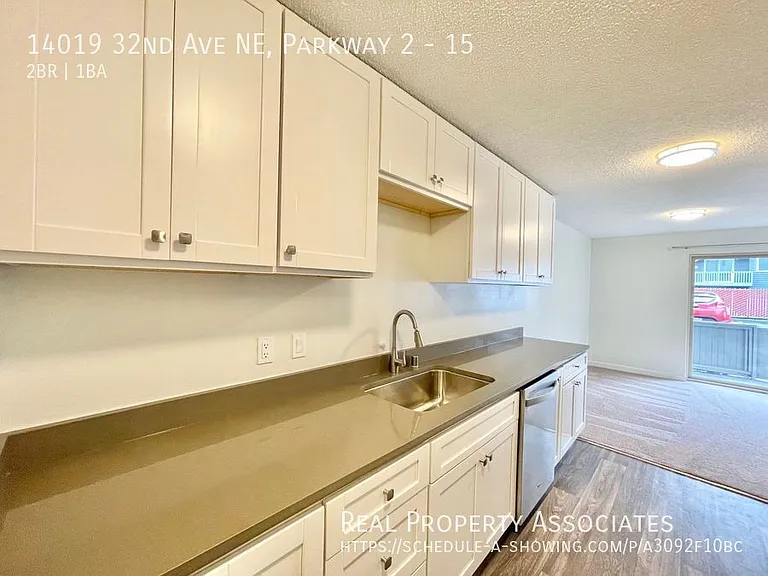 Parkway 2 — Photo 17
