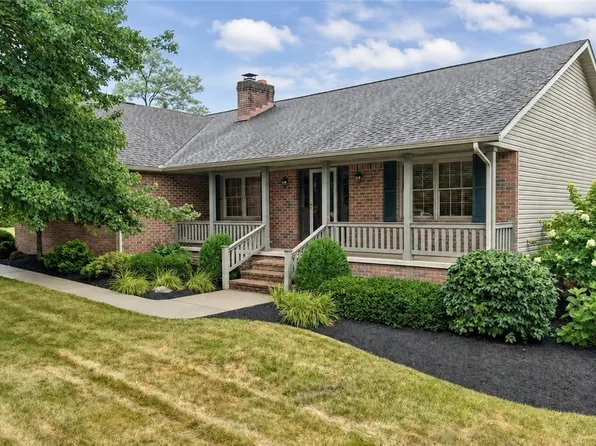 207 Sarah Cir NE, Navarre, OH 44662