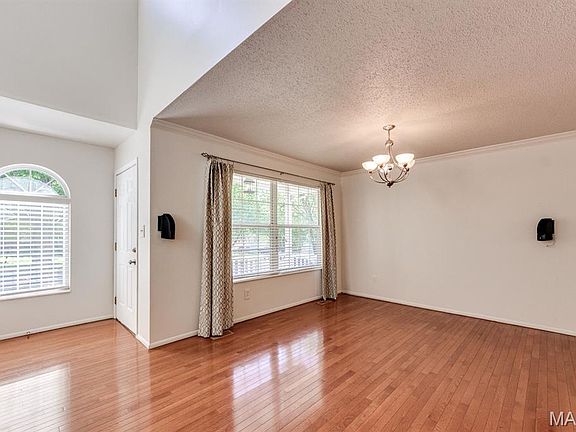 4th image of 3143 Lavender Ln