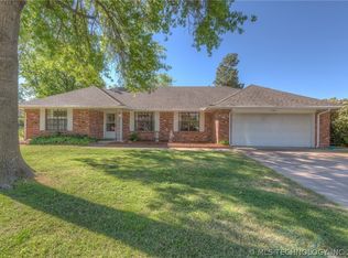 705 N Magnolia Ct, Broken Arrow, OK 74011