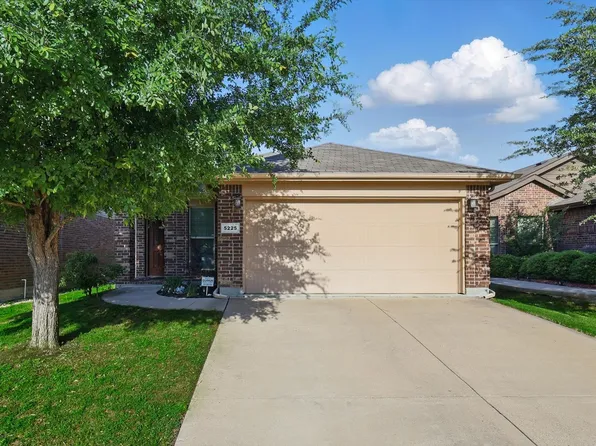 5225 Austin Ridge Dr, Fort Worth, TX 76179