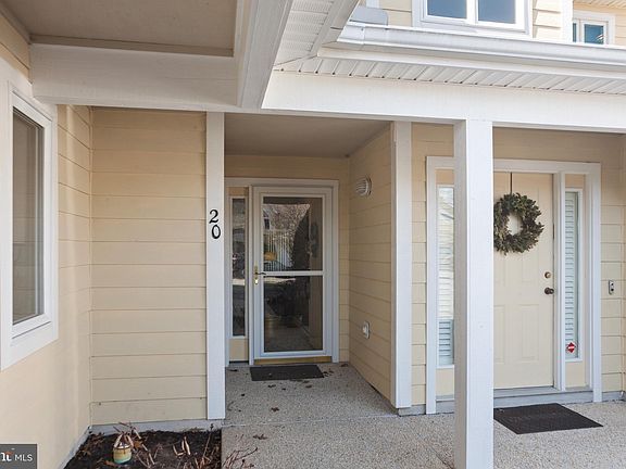 4th image of 20 Beech Ct #66B