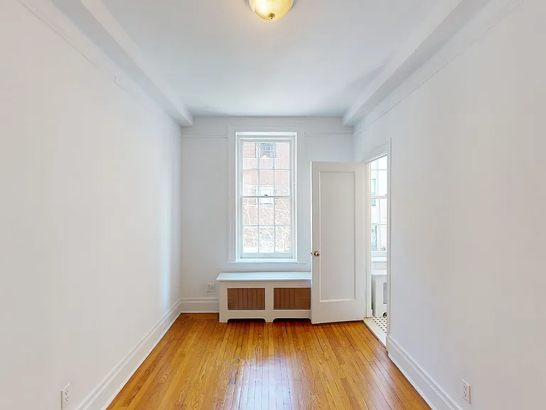20 E 67th St #3F — Photo 6