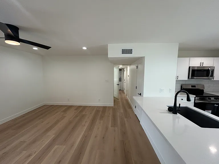 2633 E Glenrosa Ave #3 — Photo 3