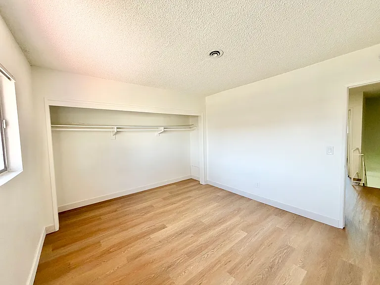 Garden Walk Apartments — Photo 40