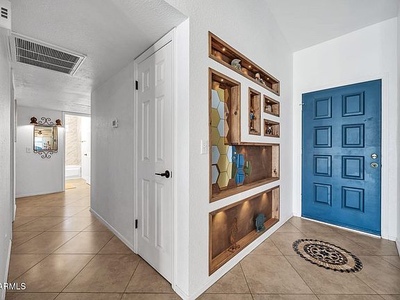 4th image of 8342 W SELDON Lane