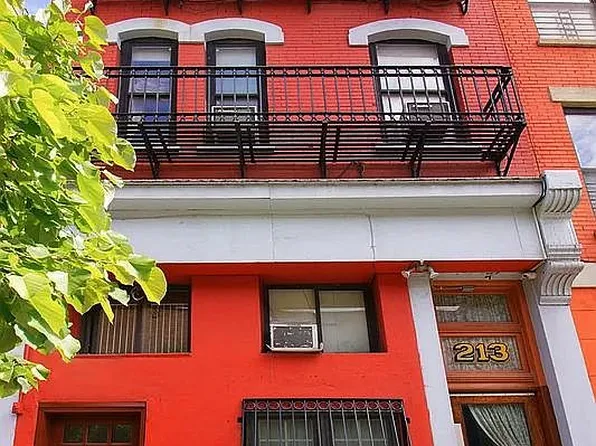 213 E 120th St, New York, NY 10035