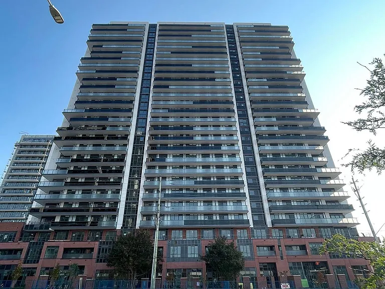2545 Simcoe St N #917 — Photo 1